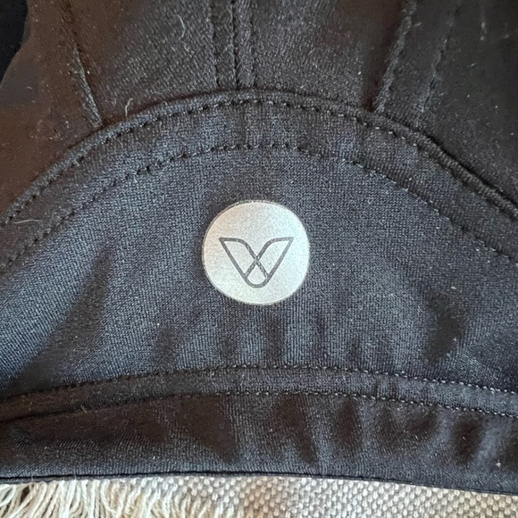 LIVI Active Black Women's sports bra, size 42F, EUC, full-figured, activewear - Picture 2 of 6